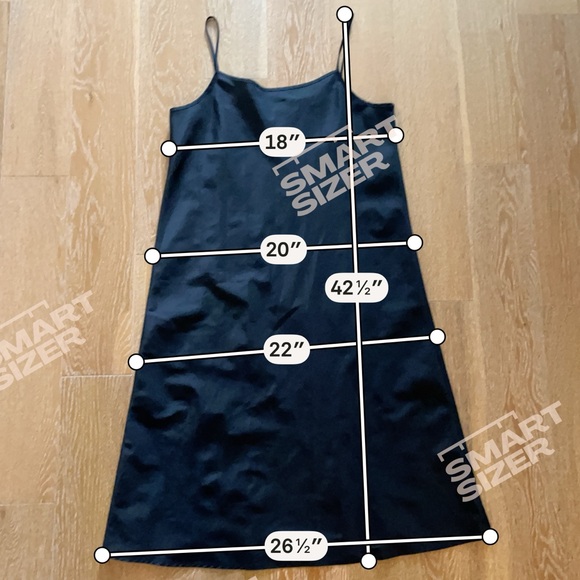 Uniqlo Black Floral Midi Dress gently worn - Picture 13 of 15